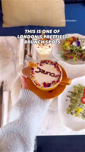 London Brunch goals = unlocked 🥞🍳 Drunch Mayfair is serving one of London’s biggest brunch menus — and yes, it’s just as delicious as it looks. From sweet to savoury, classic to creative, this is where brunch dreams come true. With multiple locations across London, this spot needs to be on your foodie bucket list💛 📍Drunch #LondonMakesItPossible #VisitLondon #BrunchinLondon #LondonRestaurants #LondonBrunchSpots | Visit London