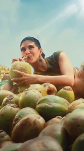 #Besos trending globally With 50 million views on YouTube ❤️‍🔥 if you haven’t watched video yet watch it now on Play DMF channel 💃🏻 🔗- https://youtu.be/U3vONIizYG8 | Jacqueline Fernandez