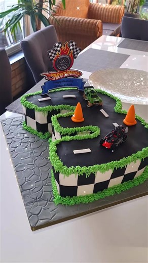 Hot Wheels themed cake for twins birthday. www.designmeacake.co.uk, FB page designmeacake. #hotwheels #twins #birthdayparty #3rd #celebration