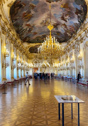 Schönbrunn Palace is hands down one of the most stunning places to visit in Vienna 🇦🇹🏰 The interior is incredible and easily one of the most impressive palace interiors in the city! Every room feels more over the top than the last, so it’s absolutely worth adding to your Vienna itinerary. Tips for visiting 👇 🎟️ Book your tickets in advance for a specific time slot. The Palace Ticket is a good option since it covers the main highlights. ⏰ Try to book the first time slot of the day if you can