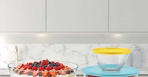 Costco's 8-Piece Pyrex Mixing Bowl Set Is Just $20