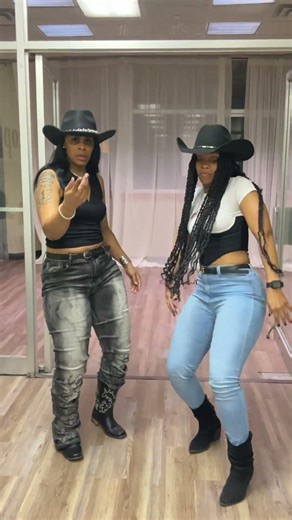 R Kelly Legs Shaking Line Dance