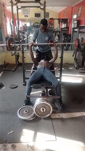 Gym rule.... no pain no gain....Training behinners🥳🥳