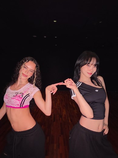 Iconic #KIMCHAEWON #KATSEYE_Daniela 🖤❤️‍🔥 #LE_SSERAFIM #KATSEYE #ICONICBYMISTAKE