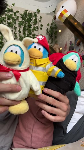 Unboxing 3 Club Penguin Plushies!
