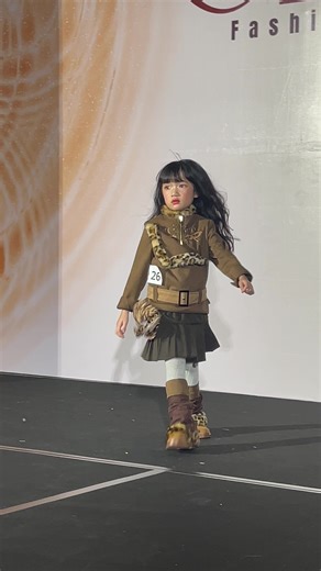 Destiny và sự đáng yêu gây sốt của Trường Giang