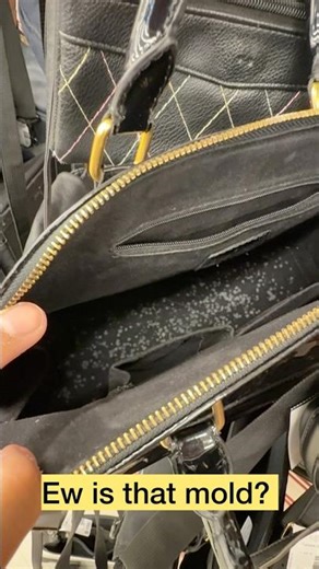 What’s inside this bag at the thrift store 🤮😣 #vlog #thrift #god