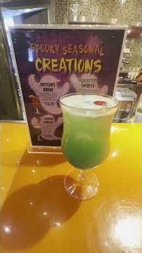 Halloween Drinks and Fun on the Carnival Breeze.