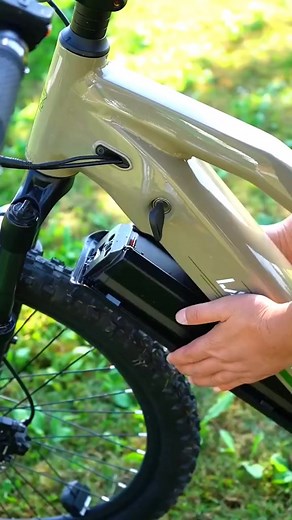 Do you like this types comfortable integrated hidden frame battery mid drive motor city commute electric hybrid bicycle e bike #cityebike #middriveelectricbikes #middrivemotor #ebike #fattireebike #electricvehicle #electr~ | Aimos Factory