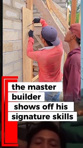 the master builder shows off his signature skills..😎😎