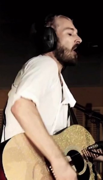 “Yellow Submarine” - Cover of The Beatles classic 💛💛💛 #silverchair #danieljohns #yellow #submarine #thebeatles