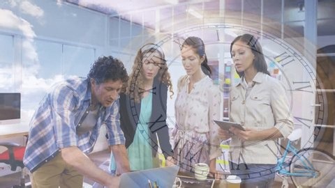 clip-3997696427-man-leaning-over-laptop-pointing-upward-marketing