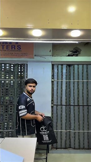 Making moves, taking tech. 💻💸 #dossanicomputer