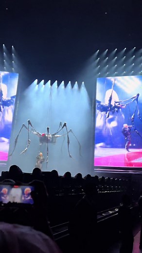 DEMONS - Doja Cat tonight in SF (((Im still in shock over the spider visual 😭)))🕷️🕷️ #dojacat #dojacattour #dojacatedit #dojacattour2023 #scarlettour #thescarlettour
