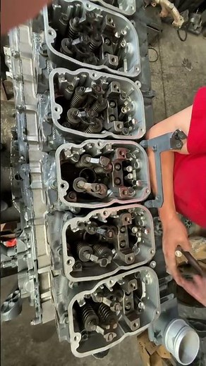 How to install the valve bridge and the push rod for SCANIA DC13| Step-by-Step Guide #automobile