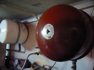 Jak natlakovat expanzní nádobu ? Expanzku.