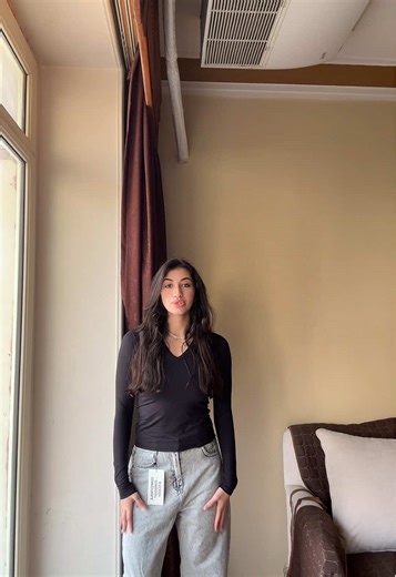 Effortless Styling Tips for Basic Fashion Tops