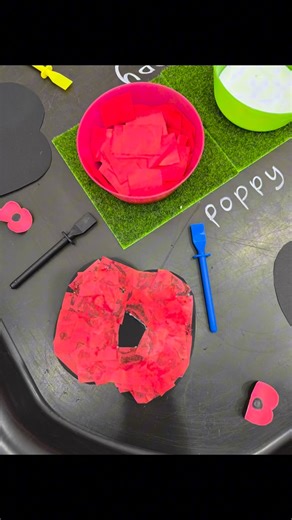 Eyfsteaching on Instagram: "Simple poppy craft idea for Remembrance Day ❤️🌺 Perfect for little hands and early years activities 🇬🇧 #teachergram #eyfs #remembranceday #poppy #reels #viral"
