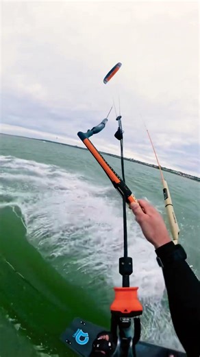 Looping a foil kite! #kitesurfing #bigair #awesome #kite #foil #uk