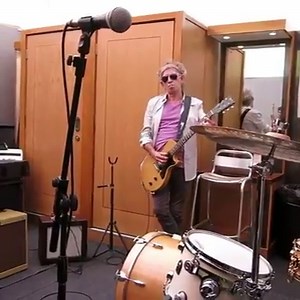 2.2M views · 77K reactions | Glastonbury Backstage 2013... From the vaults! | Keith Richards | Facebook