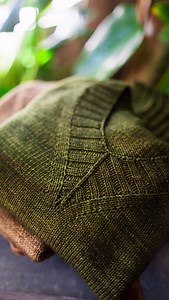 Wool & Pine | Hey knitters! 👋 Want cleaner, tidier ribbing? Here’s my go-to trick, it’s super simple. When you’re knitting ribbing, give the first purl... | Instagram