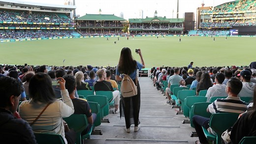 NSW issue last-minute mask mandate for SCG test match