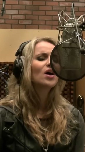 Skyfall - Adele ft. Gabriela Guncikova Ken Tamplin Vocal Academy Where the PROOF Is In the Singing! Check out the KTVA website to learn more! https://kentamplinvocalacademy.com/ View on YouTube: https://www.youtube.com/watch?v=vXVB954r0EI&list=RDvXVB954r0EI&start_radio=1 #kentamplinvocalacademy #GabrielaGuncikova #adele #skyfall | Ken Tamplin Vocal Academy
