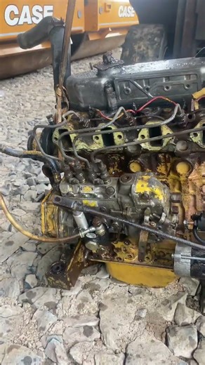 Đại tu và sửa chữa động cơ các loại xe, trong video là động cơ xe ủi D2 động cơ S4E #daitudongco