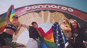 Bonnaroo's first ever pride parade is Saturday 4:30-6pm starting at House of Yes (Plaza 3) and working through the campgrounds! 🏳️‍🌈🎊Gonna be FULL of fun and surprises! See more of what's happening in the campgrounds here: https://on.bonnaroo.com/trk/2zih (REMINDER: Tier 5 tickets running low!) | Bonnaroo Music and Arts Festival