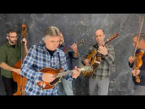 Travelin' McCourys - Noppit Hill