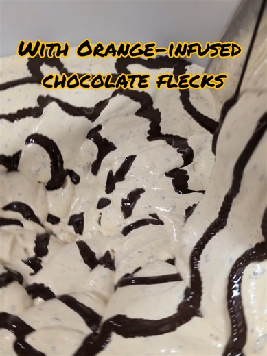 ORANGE YOU FANCY 🍊 Orange cardamom ice cream with orange infused chocolate flecks 🪙 🍫 Now in pints & scoops at all our locations.