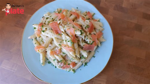 How to make creamy salmon pasta in 15 minutes