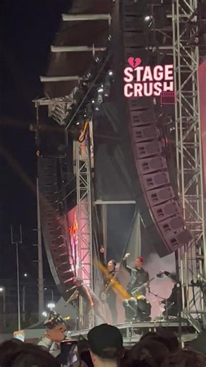 Sleeping with Sirens - Kick Me live at When we were young 2022 Las Vegas #whenwewereyoung #sws #wwwy