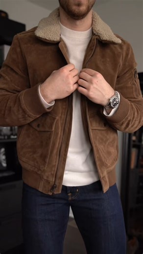DHgate UK｜B2B Sourcing Service on Instagram: "🧥🧱 Built on Texture, Worn with Intent 🧱🧥 A Mens OOTD shaped by contrast and confidence. This look leans into rich materials, clean lines and timeless structure, delivering a refined outfit that feels deliberate, composed and effortlessly wearable from first plans to last impressions. 🧥 Men’s Brown Suede Leather Cashmere Coat Rich suede leather with a soft cashmere feel, finished with a retro solid collar and shearling style fur detail. A stateme