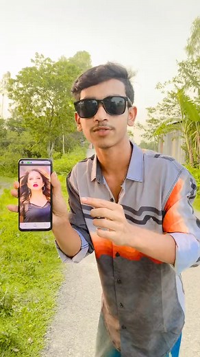 খবর আছে 🤣🤣 #comedy #funnyreelsvideo #funnymemesforyou #viral #funnymoments #funny #loveis #comedywoman #short #vira @highlight 😍😍 | Shuvro Chowdhury