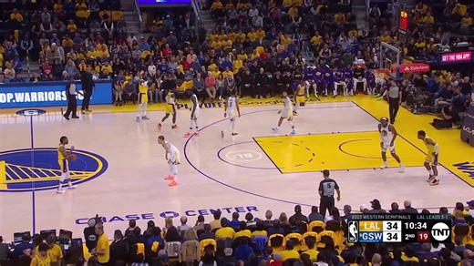 Kevon Looney with the big block