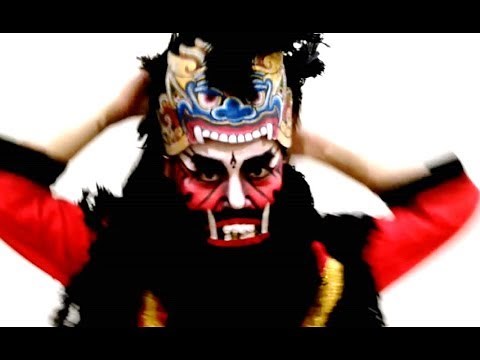 [Tutorial] BUTO / GIANT - Cara Memakai Kostum Tari Jawa - HOW to WEAR Javanese Dance Costume [HD]