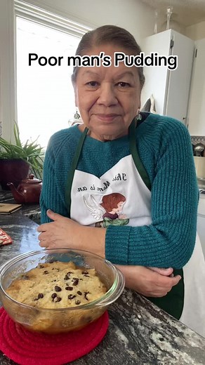 Delicious Poor Man's Pudding Recipe with Raisins and Caramel Sauce