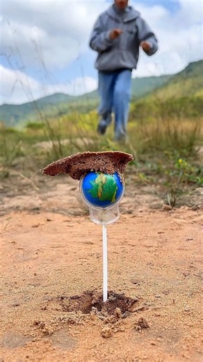 Survival Skills SMART Idea and blue Earth 🌎 candy#bushcraft #camping #outdoors #usefulpart63