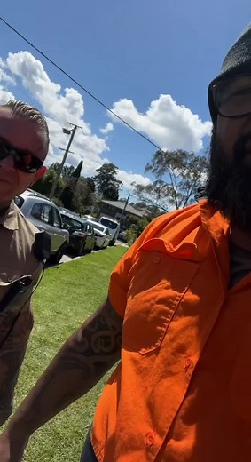 Lee Priest Bodybuilding - Carrot Scene in Housos vs Fat Pizza