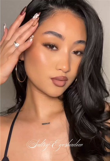 sultry eyeshadow tutorial 🤎 also I think these are the best lash clusters i’ve tried so farrr products used: @Makeup By Mario master matted palette (original) @EYLURE LONDON underlash mermaid cluster extensions @YSL Beauty lash clash waterproof mascara @L.A. Girl Cosmetics ultimate eye instense eyeliner (deepest brown) #makeup #eyeshadow #sultrymakeup #datenightmakeup #grwm