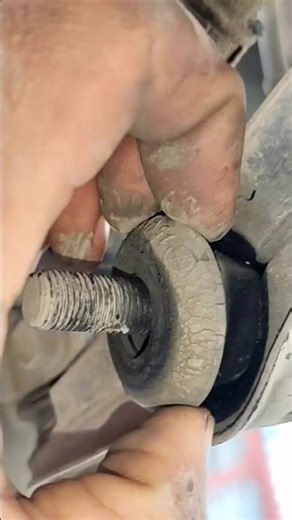 How to Fix Suspension Stabilizer bar Noises 😊👍 #shorts