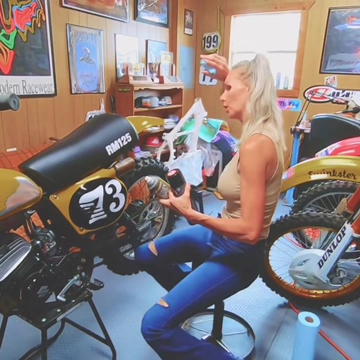 Retro Ride: 1976 Suzuki RM125 Vintage Motocross First Spin