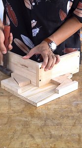 Wooden Corner Clamp Jig Making #clampconer #woodenclamp #jig #woodart #wooddesign #woodcraft #woodworking #wood #tipswoodworking #wooddiy #woodwork #woodjoinery #Japanesejoinery #joinery #amazing #FacebookReelsContest #Wow #tricks #reelsfb #reelsviral #reels​ #carpentry #carpenter | Woodworking Ideas