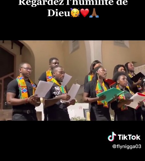 Regardez l’humilité de Dieu❤️🙏🏾 - Chorale Sénégalaise et Chants Religieux