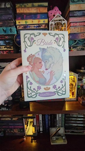 I'm in awe at the @owlcrate edition for Bride and Mate by Ali Hazelwood #bookaesthetic #specialedition #owlcrate #bride #booktok