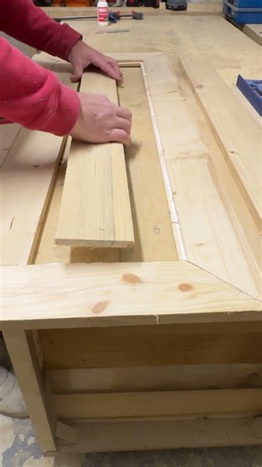 Vinavil e legno: ecco quanta colla serve davvero 🪵💪 #woodworking