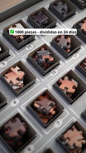 🎄🏞️ Tu foto como un Puzzle-Calendario de adviento! Convierte tu foto favorita en un puzzle único para la temporada navideña 🧩 Coloca una sección nueva cada día – ¡hasta que se descubra la imagen en Navidad! Esto es lo que contiene: 🧩 1.000 piezas de puzzle para 24 días de expectación 📸 Diseñado con tu foto favorita 🏆 Gracias a la tecnología patentada SMART SORTED 📅 Puzzle relajado gracias a la clasificación previa – cada día una sección coherente de la imagen del puzzle 🤝 Más de 4 millon