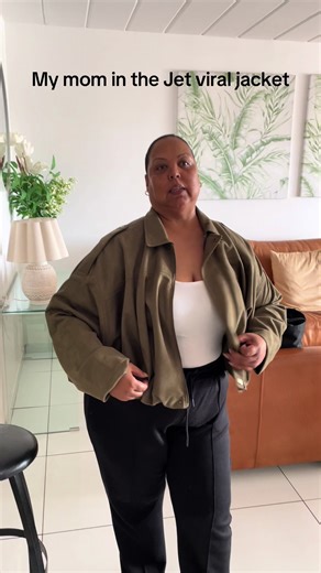 Jet Viral Jacket: Perfect Fit for Mom 🥰