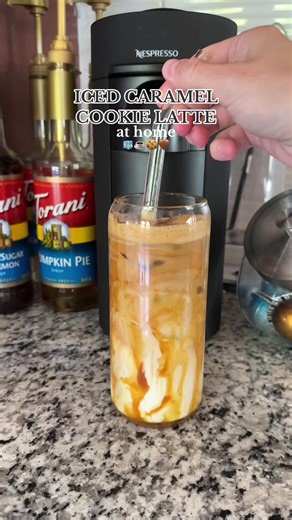 🧊☕️🍪🤎 #nespresso #nespressotalents #nespressovertuo #icedlatte #icedlatterecipe #icedcaramel #icedcaramellatte #icedcaramelcoffee #icedcookiedoughlatte #nespressoathome #coffeetiktok #simplelatte #coffeeorder #coffeetok #nespressochiaro #nespressopods